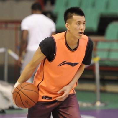 李宁赞助cba联赛双面球衣训练服