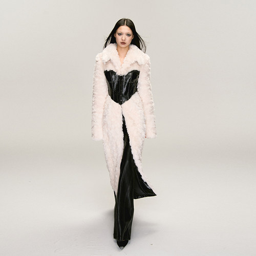 4muggle原创拼接长款皮草外套粉