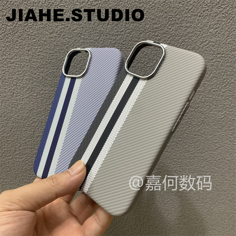赛道条纹碳纤维纹理PC材质适用iPhone16proMax手机壳磁吸苹果15proMax硬壳14proMax浮雕13proMax保护壳12轻奢