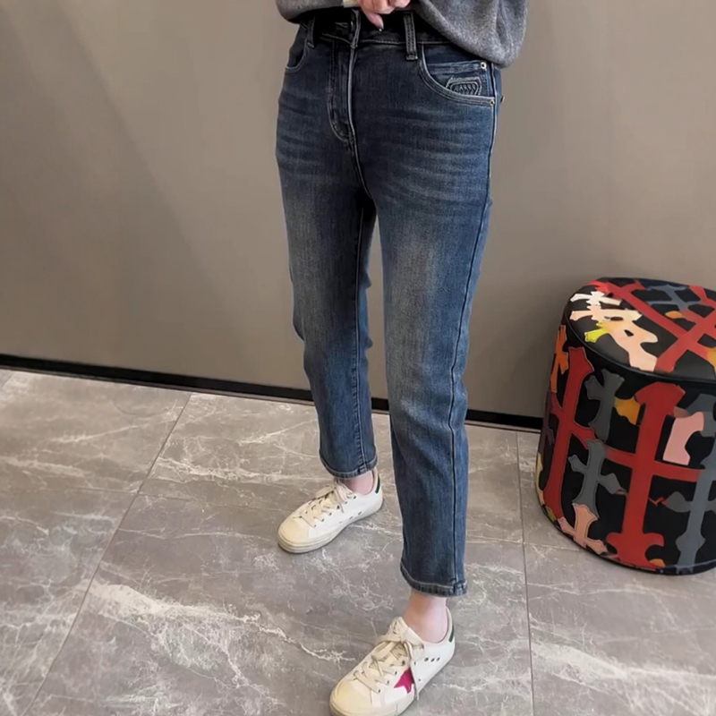大码女装复古百搭直筒牛仔裤女2025春季新款弹力显瘦九分烟管裤子