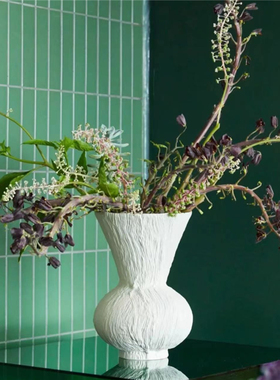 MOMO北欧ins花瓶 XU 简约轻奢陶瓷花瓶 白色插花器 高级客厅摆件