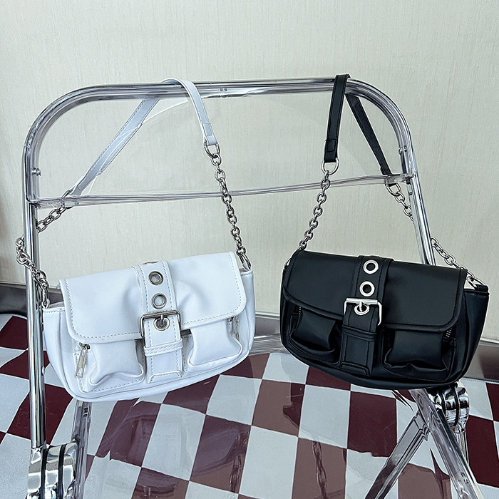 镭色Lazer黑白pu皮链条包复古气质腋下包百搭时尚辣妹单肩包女
