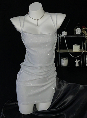 【Peach heart】露背吊带闪粉连衣裙性感包臀抹胸裙女·会掉闪粉