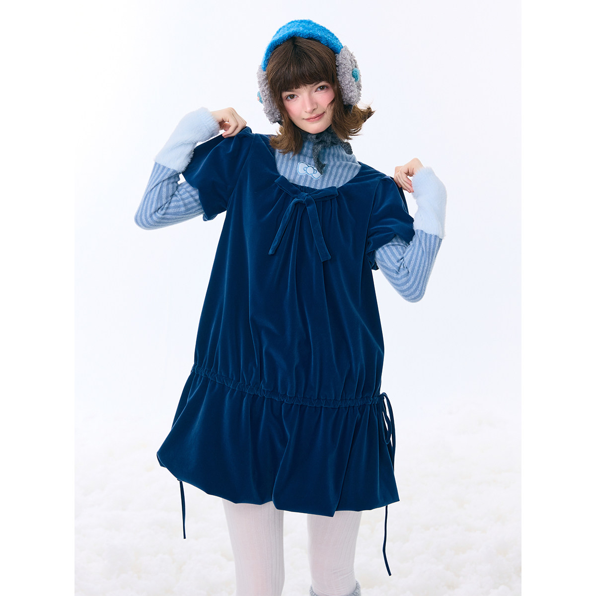 ziziFei秋冬季设计感深蓝色蝴蝶结短袖兜兜下摆丝绒叠穿连衣裙女