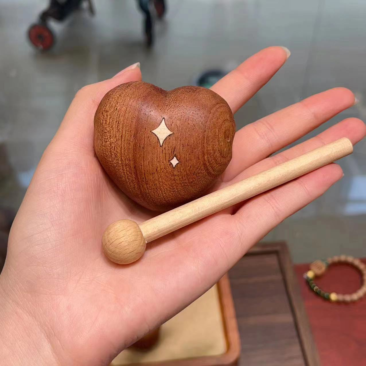 檀木鱼创意摆件桌面摆饰随身解压佛系青年可爱鲸鱼心形木鱼摆件