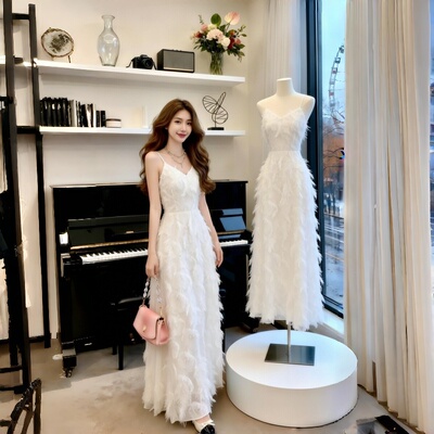 白色性感吊带连衣裙女气质显瘦