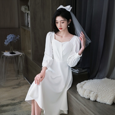 高级感白色伴娘服订婚领证姐妹团