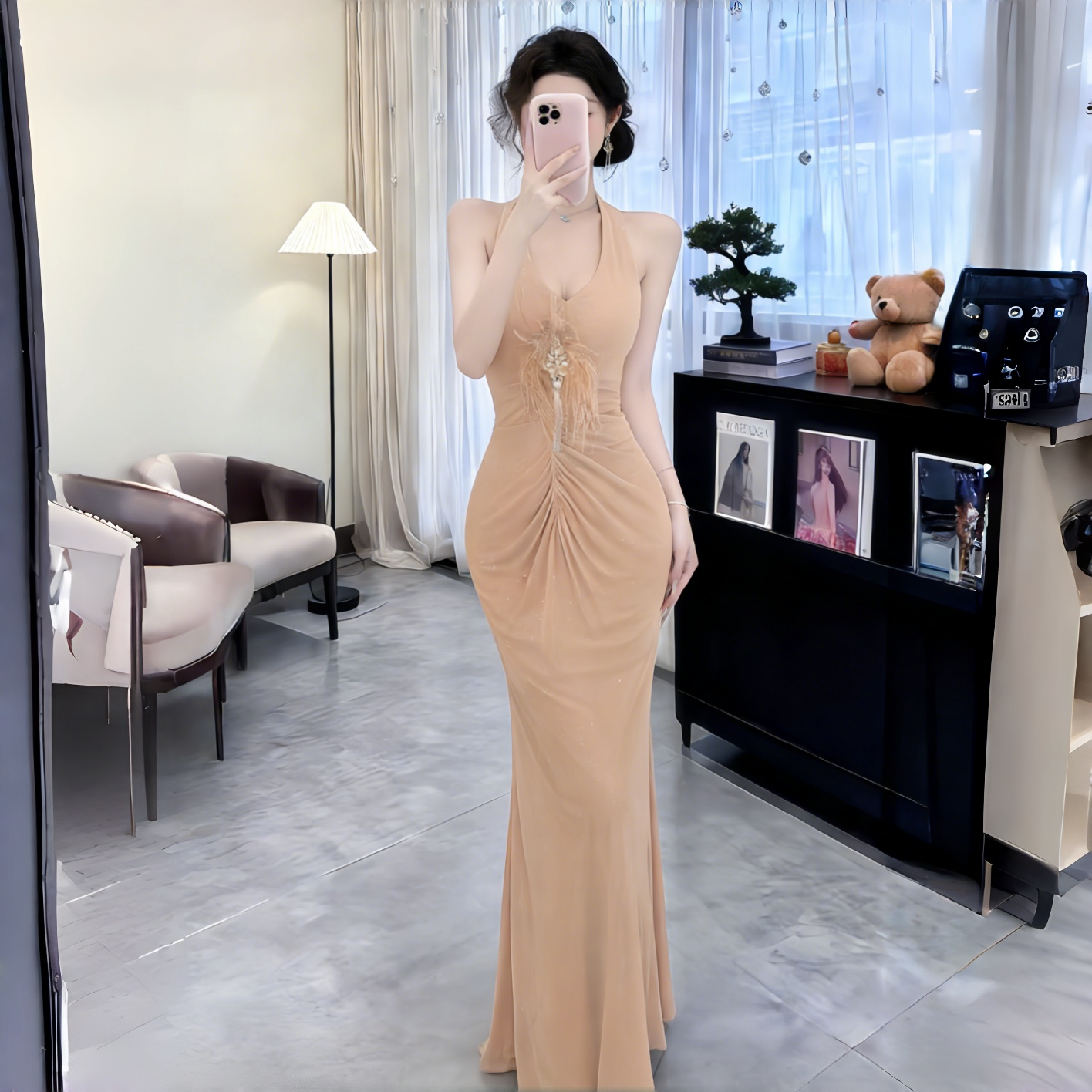 流行挂脖晚装性感挂脖无袖长裙收腰显瘦高级感礼服修身鱼尾连衣裙