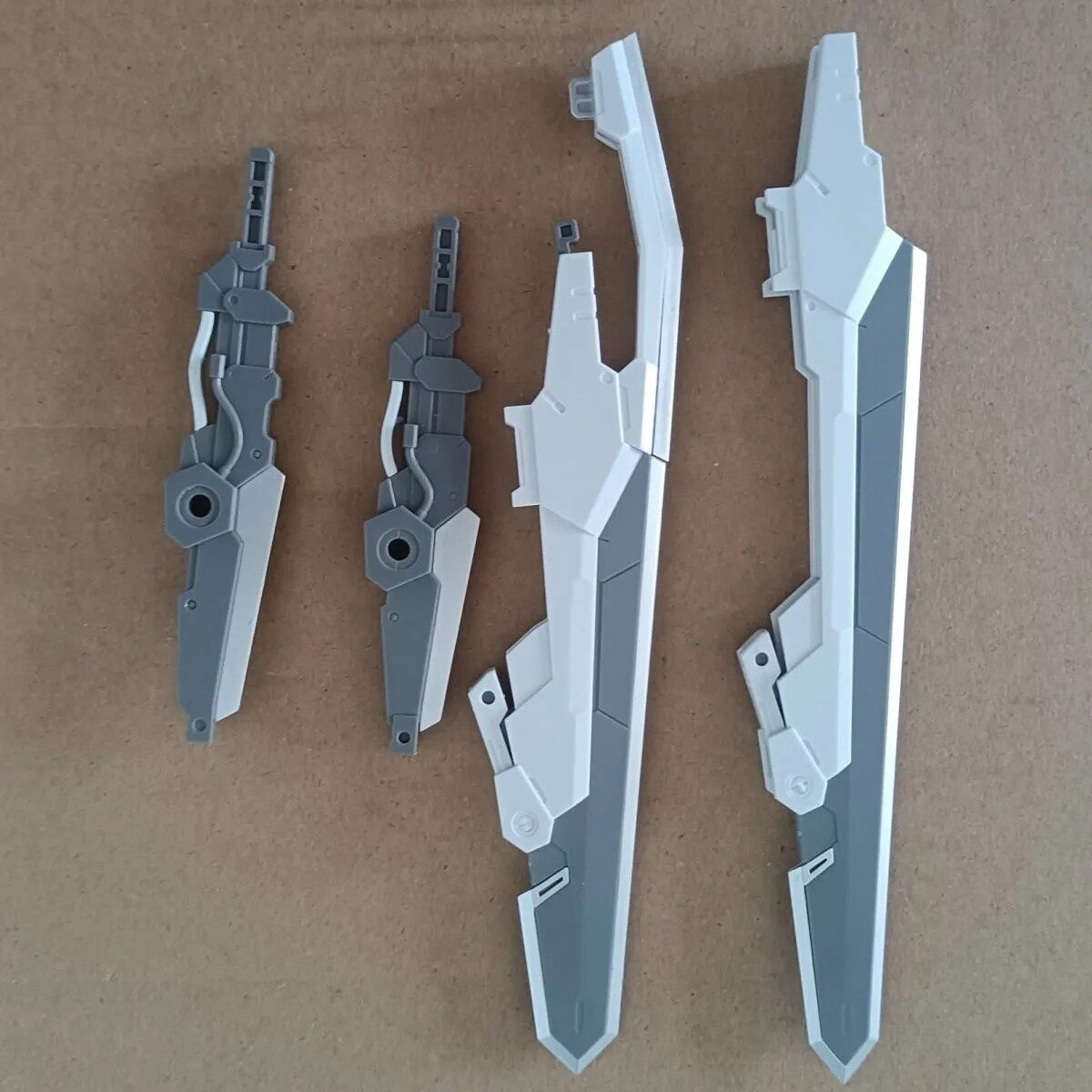 大班8816A MB正义女神武器配件 白色 斩舰刀 MG规格 1:100 补件