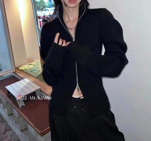 KIMSS修身螺旋袖毛衣小众设计