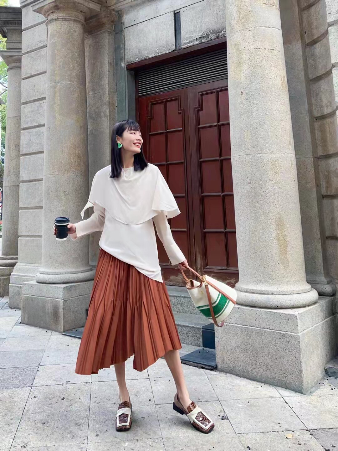 修身斗篷式针织衫长袖套头百搭