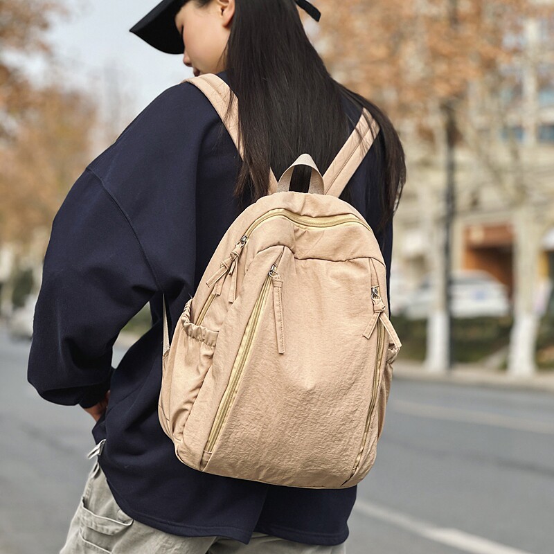 女士软皮肤面料轻薄双肩包街头时尚百搭女纯棉里布纯色百搭漂亮