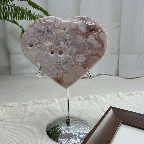 天然粉紫樱花玛瑙爱心摆件配支架尺寸107*90*24mm，重：330g，1号