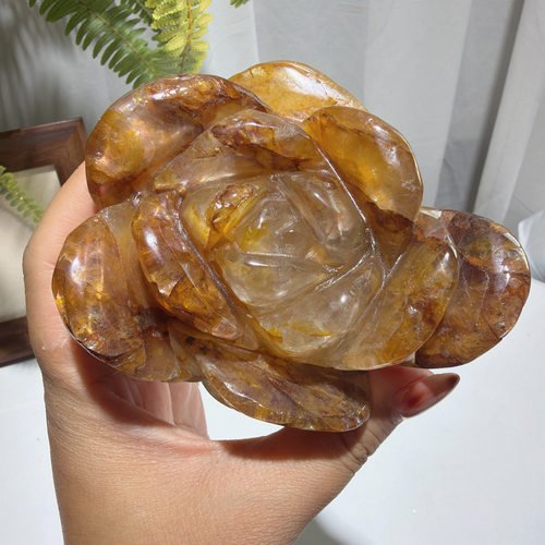 天然黄胶花水晶玫瑰花雕刻件摆件101*88*35mm，重：370.7g，103号