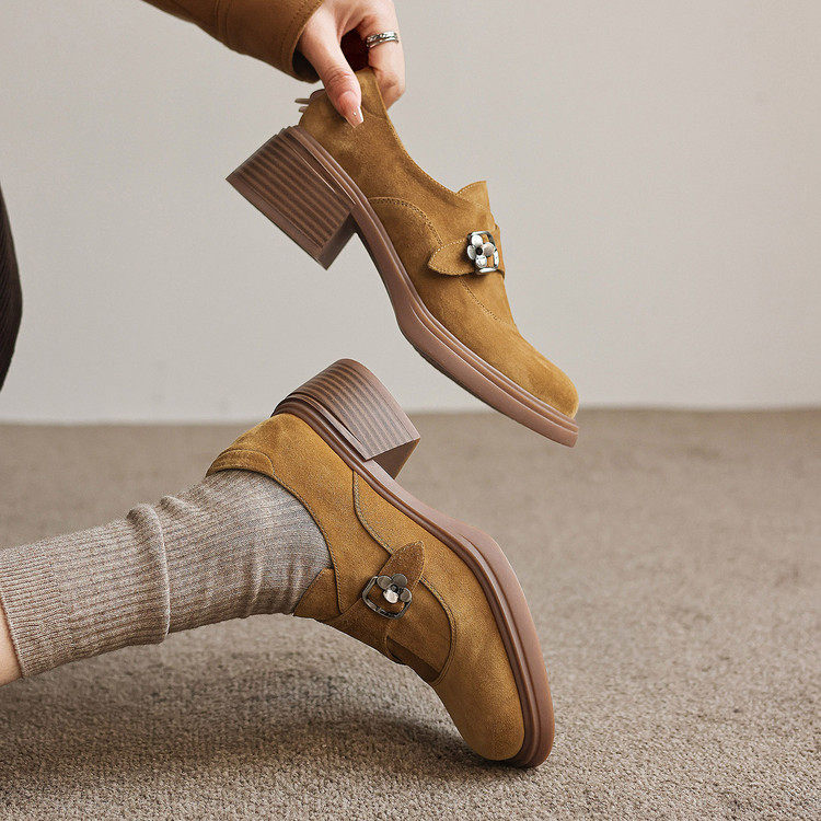 头层胎牛绒乐福鞋女 5.5cm 粗跟金属扣复古透气通勤百搭单鞋中跟,女鞋,深口单鞋,淘宝优惠券,粉丝福利购,淘宝优惠卷