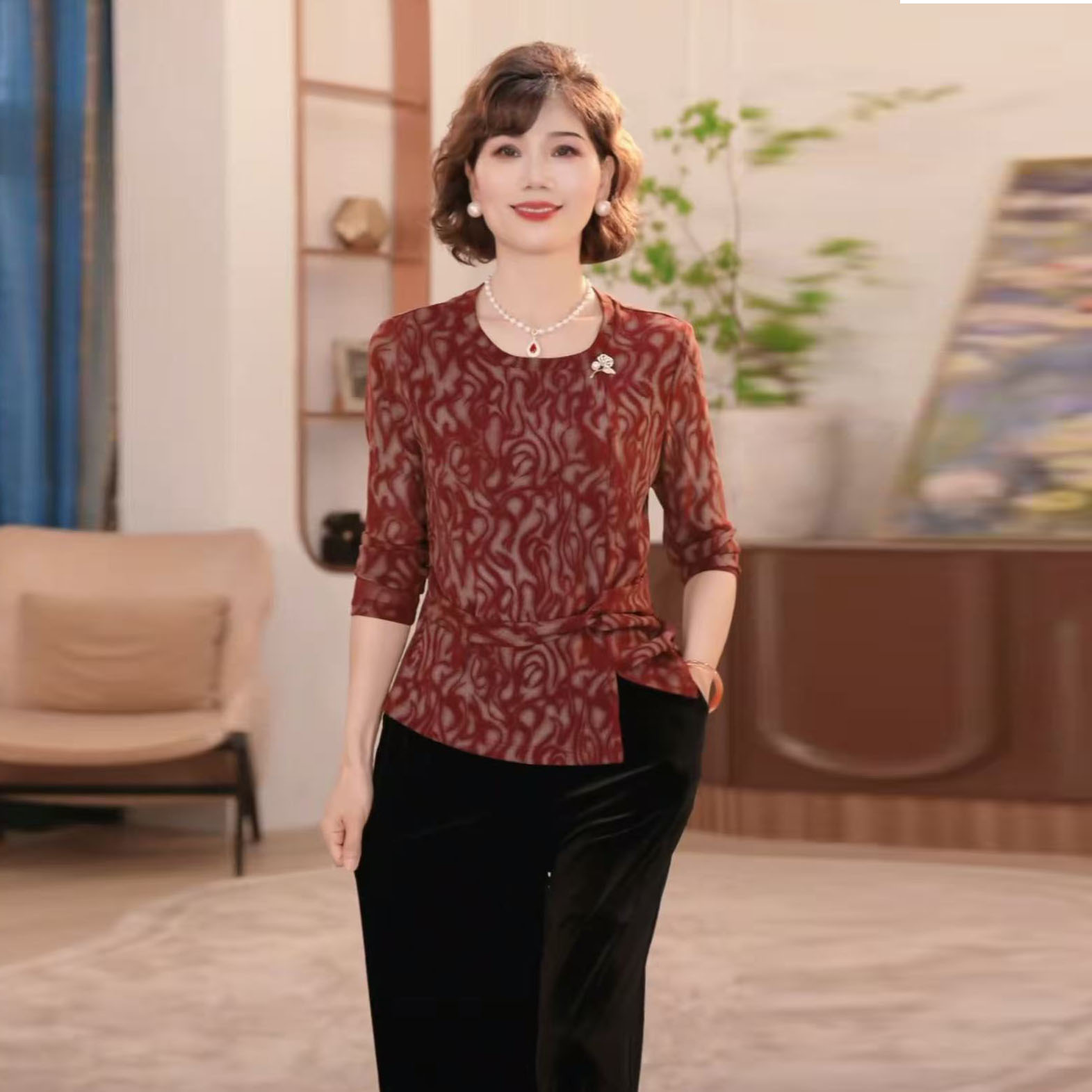 2025秋季妈妈装圆领收腰长袖上衣女中年洋气显瘦气质打底小衫套装