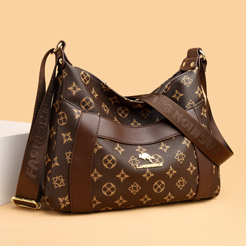 正品真皮女包斜挎包饺子包质感大容量包包女士2025新款妈妈包牛皮