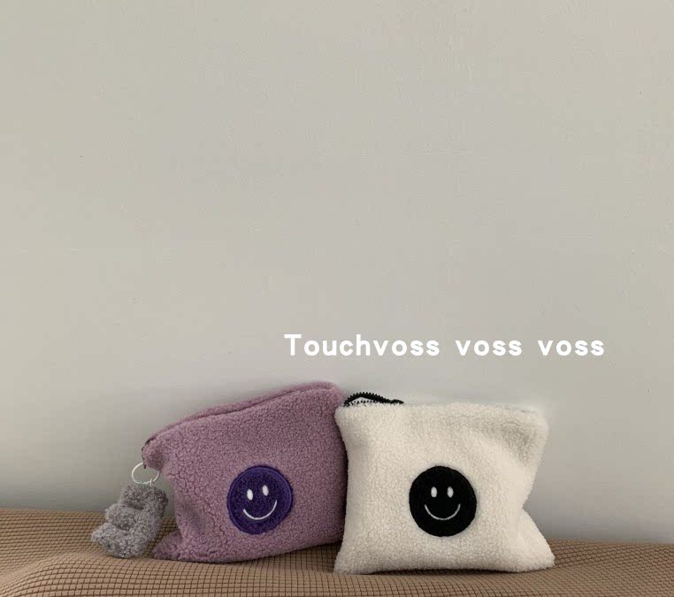 TOUCHVOSS软糯可爱ins 羊羔卡通笑脸女士化妆包收纳包手拿包
