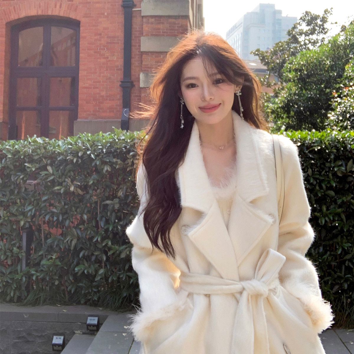 ByYou 冬季新款仿水貂毛白色皮草外套女中长款加厚双排扣收腰大衣