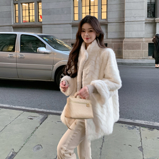 白色仿水貂毛环保皮草外套女皮毛一体加厚毛绒大衣 新款 ByYou 冬季