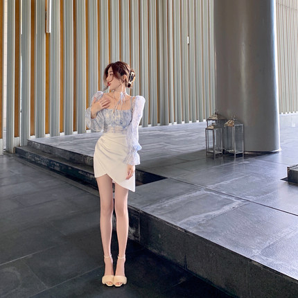 ByYou 秋季白色气质高腰缎面半身裙女设计感不规则显瘦A字裙短裙