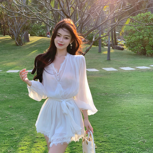 ByYou 夏季新款灯笼袖白色蕾丝花边V领雪纺连衣裙短款收腰仙女裙