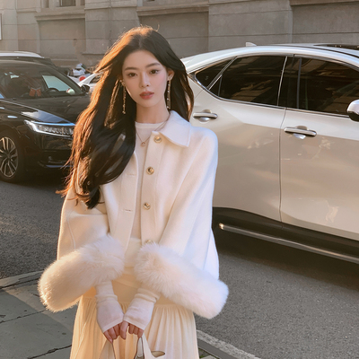 ByYou 冬季新款仿水貂毛白色环保皮草外套女短款袖口毛毛斗篷大衣