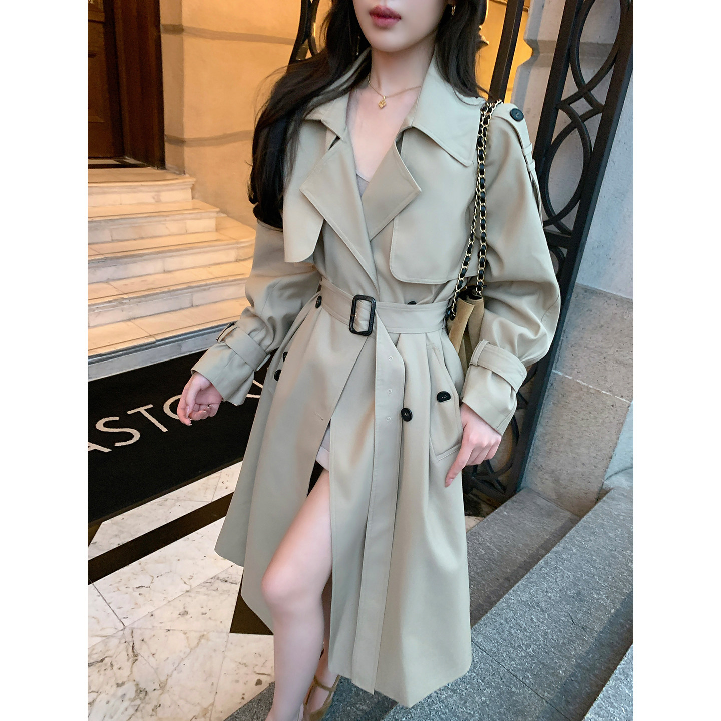 ByYou 秋季新款翻领卡其色风衣外套女英伦风中长款双排扣收腰大衣图片