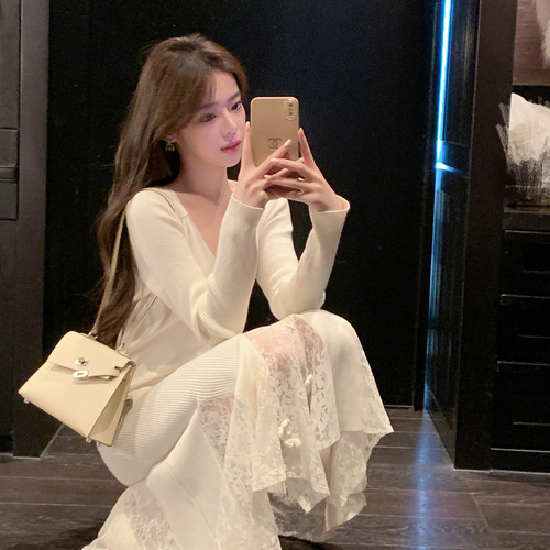 兔绒针织手工花朵蕾丝拼接连衣裙