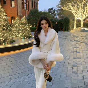 ByYou 白色狐狸毛领仿水貂毛环保皮草外套女皮毛一体收腰大衣 冬季