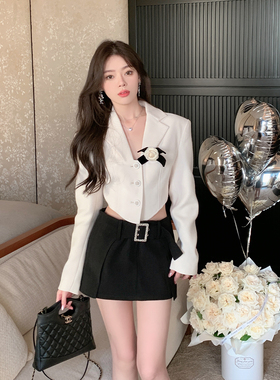 ByYou 秋季新款白色小西装外套女短款设计感小众露腰小香别致上衣