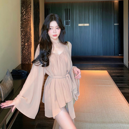 ByYou春季新款粉色喇叭袖V领雪纺衫女不规则下摆绑带收腰衬衫上衣