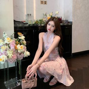 ByYou 夏季新款气质粉色v领挂脖碎花雪纺连衣裙收腰显瘦仙女短裙