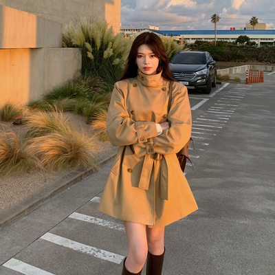 短款绑带收腰双排扣风衣外套