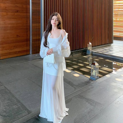 ByYou夏季新款白色u领无袖吊带连衣裙长款内搭收腰显瘦包臀肯豆裙