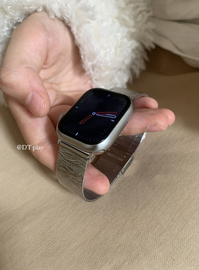DT play 银色纹理小众表带适用于苹果iwatchs11applewatchs10/s9