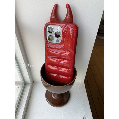 DT play 小怪兽角角羽绒服明星同款韩国ins风小众高级适用于iphone17/16promax/15/14苹果13/12手机壳保护套