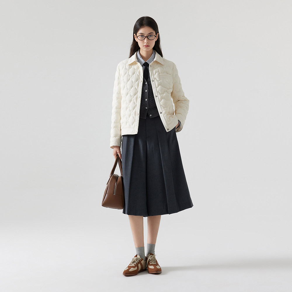 女冬新款显瘦气质百搭保暖短款羽绒服时尚轻薄白鸭绒面包服外套