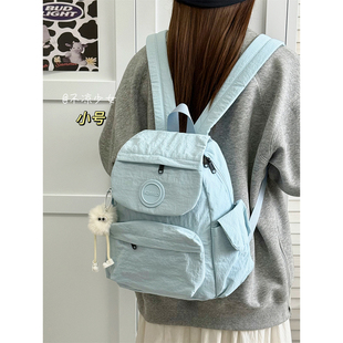 纯色通勤轻便小书包休闲学生防水迷你双肩包户外徒步登山旅行背包