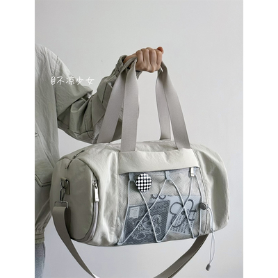 轻便运动瑜伽健身包简约百搭大容量收纳短途旅行包学生手提斜挎包