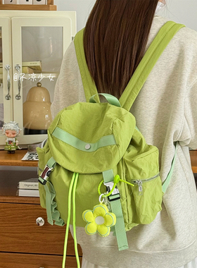 绿色轻便防水小书包学生小众设计迷你双肩包徒步登山户外旅行背包