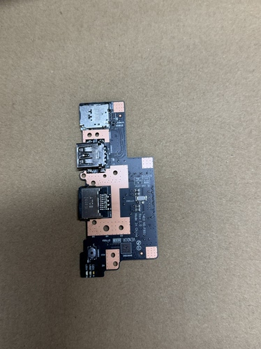 ThinkPad联想T14  P14s Gen5开关板 USB读卡网口小板 5C51P67039