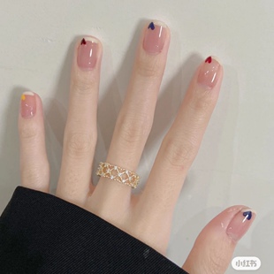 简单五彩缤纷短款爱心裸色手工穿戴甲简约显白美甲纯手工美甲贴片