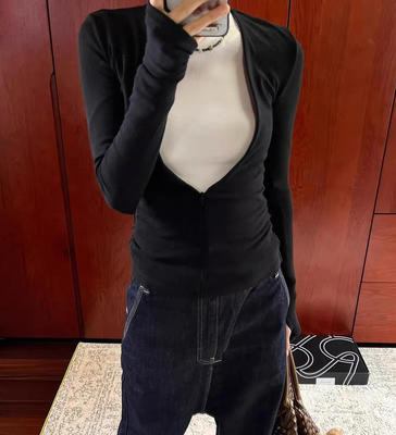 RARELY 基础款弹力修身天丝羊毛针织上衣 黑色/白色