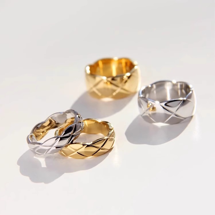 巴黎高级感法式复古欧美菱形格子纹镀金银色宽窄光面叠戴情侣戒指