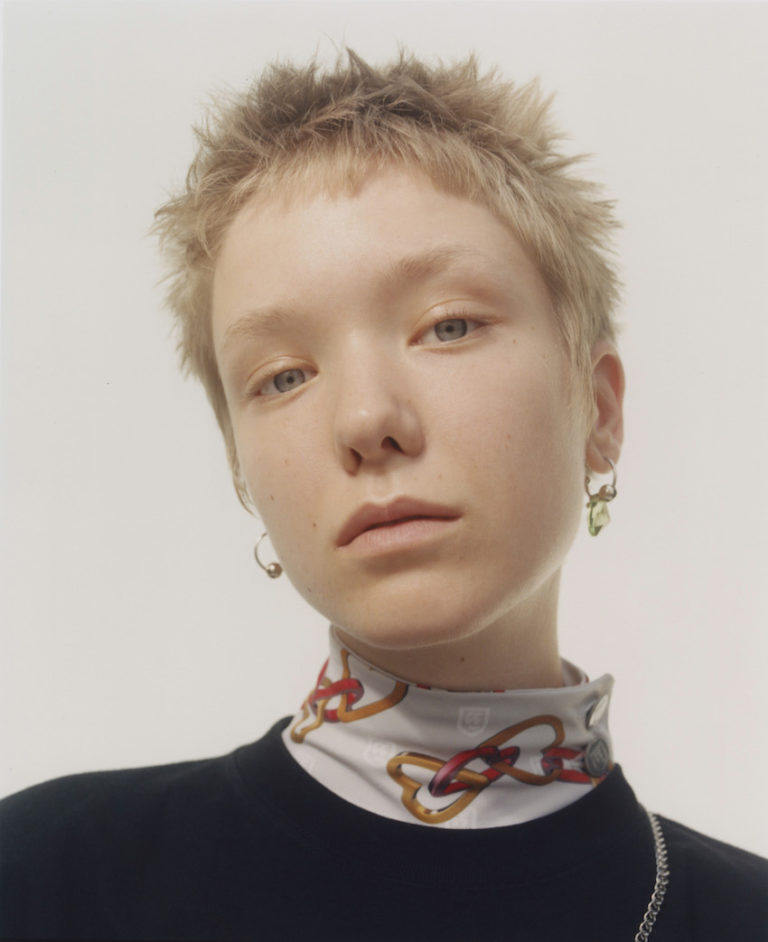 justine clenquet女19春夏新款彩色水晶简约朋克C字形耳环女在类目 饰品/流行首饰/时尚饰品新, 耳饰, 耳环中 - 来自Buy2taobao.com提供专业的淘宝代购服务