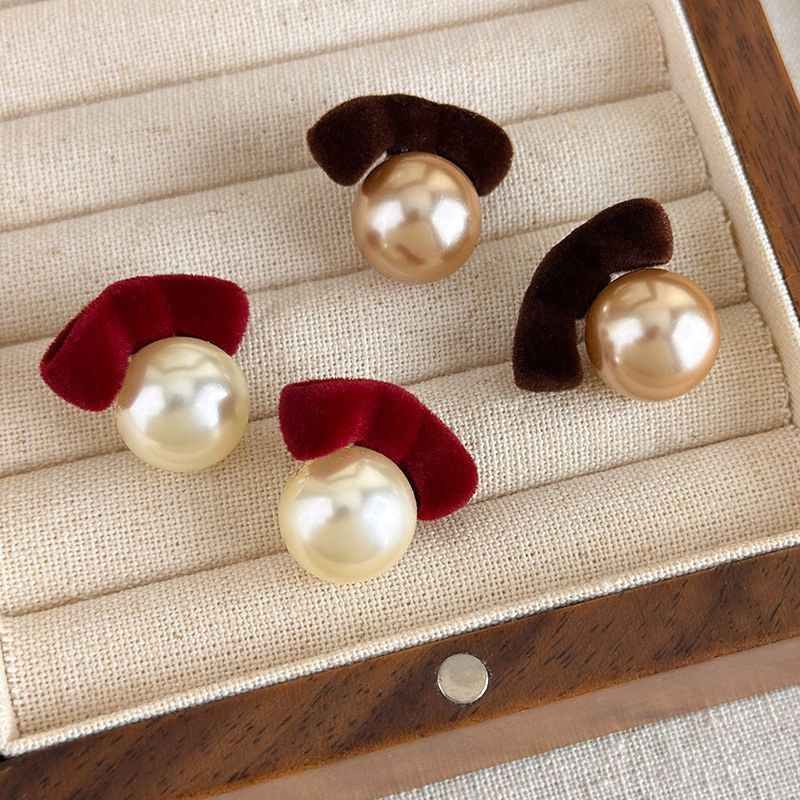 秋冬色系咖色酒红植绒蝴蝶结球球耳钉复古时尚潮流耳钉耳环饰品女