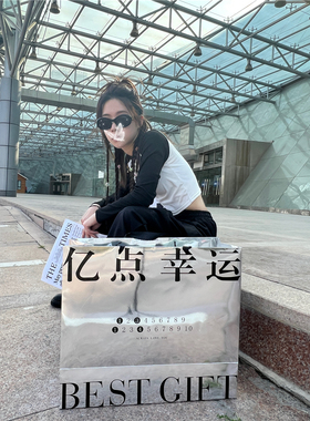 超大ins镜面y2k千禧金属质感礼物银卡纸袋手提创意节日送礼拍照道