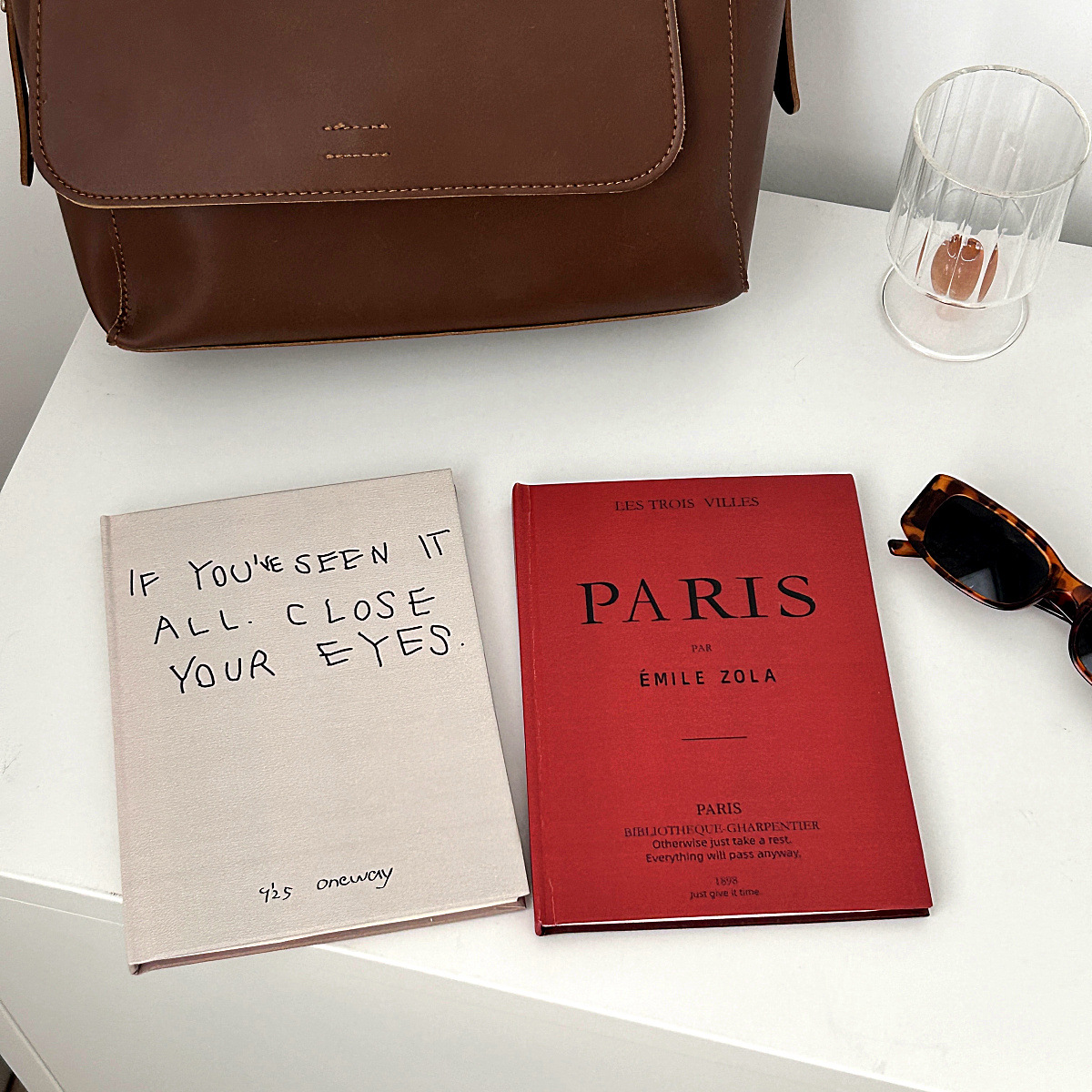 ins风复古英文做旧书道具本子笔记本拍照怀旧文艺记事本样板房