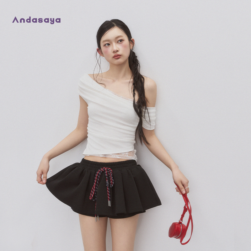 Andasaya 白色蕾丝斜肩短袖上衣女夏季短款修身性感辣妹露肩拼接T